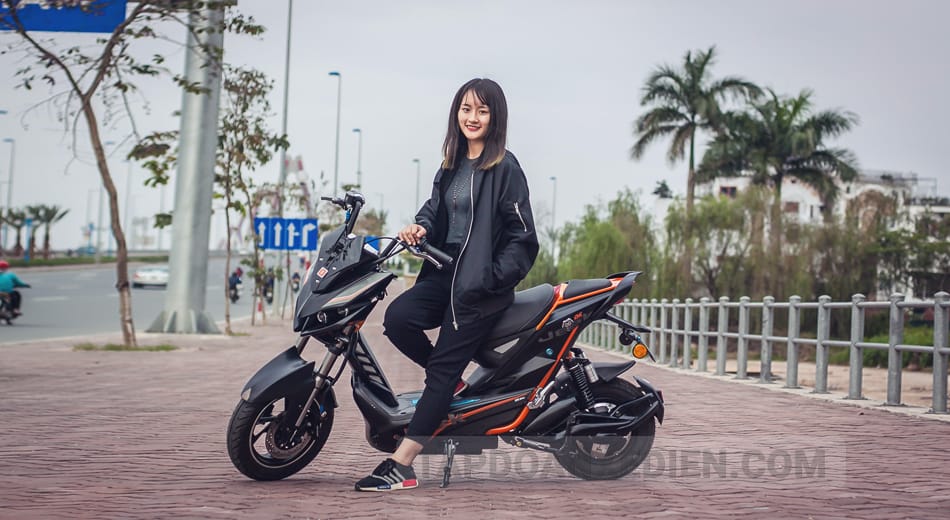 xe m&aacute;y điện Aima Jeek