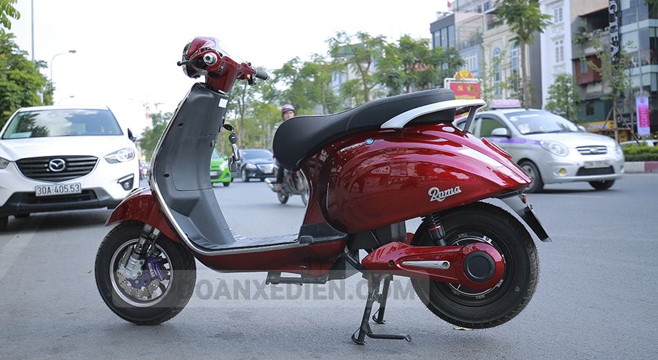 XE MÁY ĐIỆN VESPA ROMA