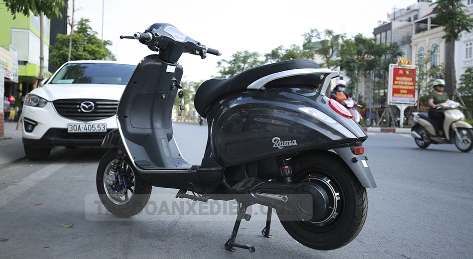 XE MÁY ĐIỆN VESPA ROMA